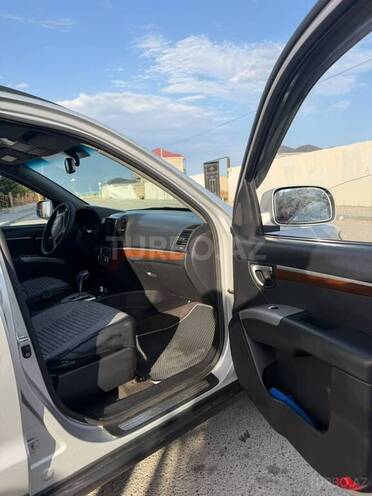 Hyundai Santa Fe-12