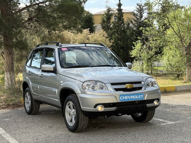 Chevrolet Niva-1