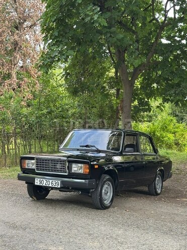 LADA (VAZ) 2107-2