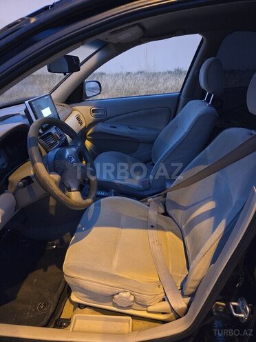 Nissan Sunny-12