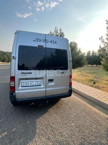Ford Transit-2