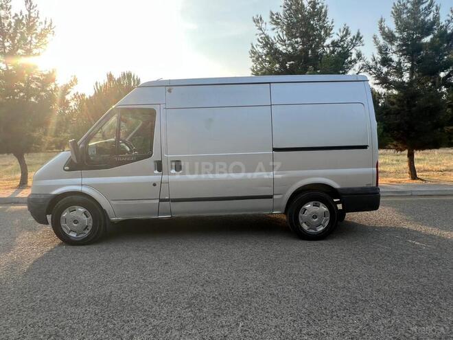 Ford Transit-3