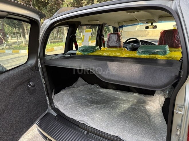 Chevrolet Niva-13