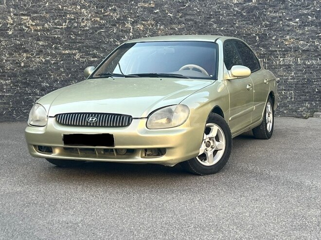 Hyundai Sonata-2