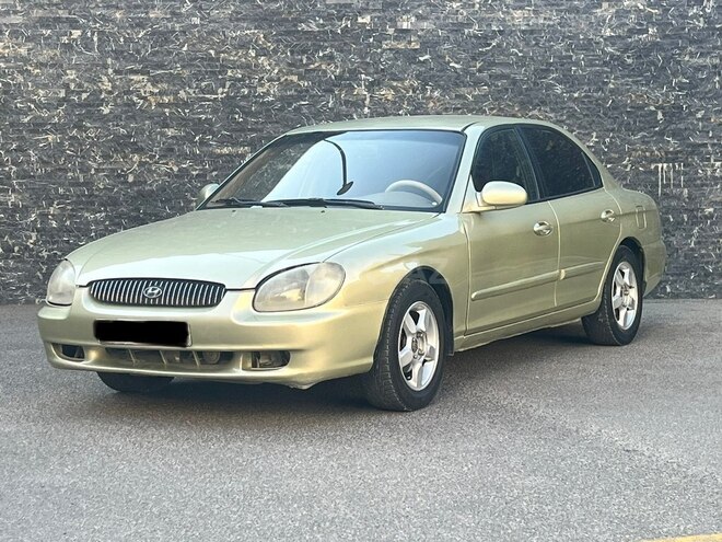 Hyundai Sonata-6