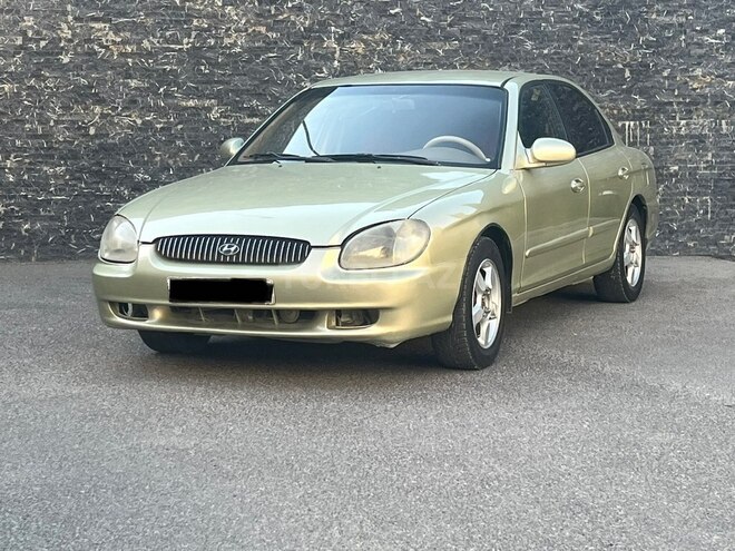 Hyundai Sonata-5