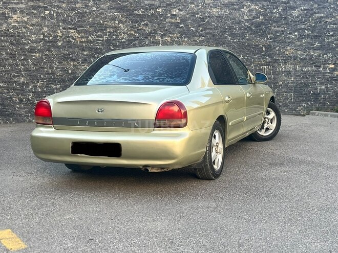 Hyundai Sonata-8