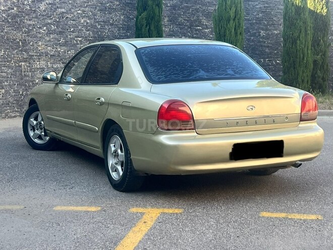 Hyundai Sonata-11