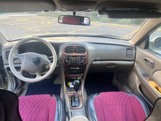 Hyundai Sonata-14