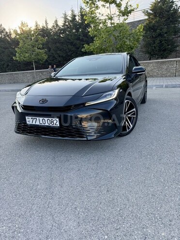 Toyota Camry-5