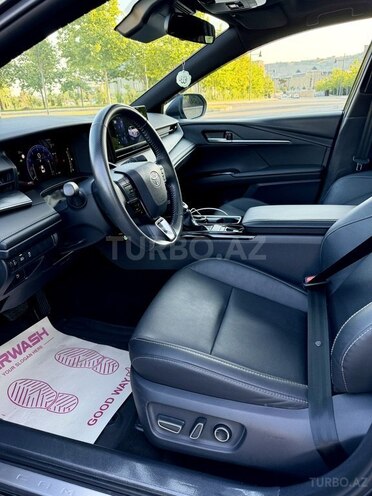 Toyota Camry-10