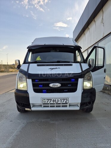 Ford Transit-1