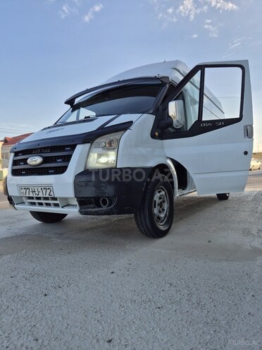 Ford Transit-2