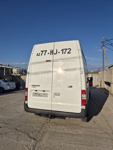 Ford Transit-4