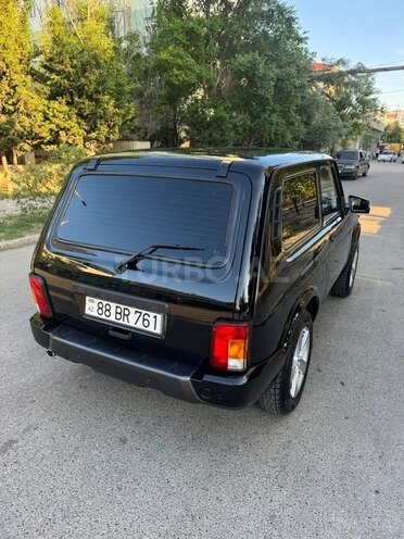 LADA (VAZ) Niva-8