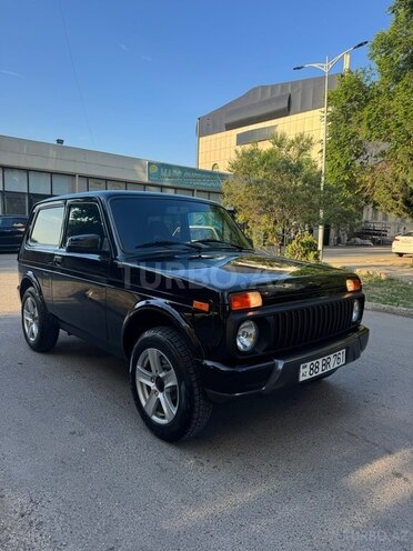 LADA (VAZ) Niva-11