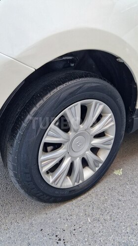 Hyundai Santa Fe-13