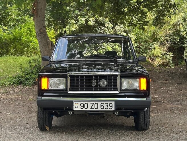 LADA (VAZ) 2107-1