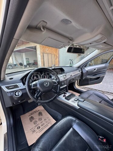 Mercedes E 220-4