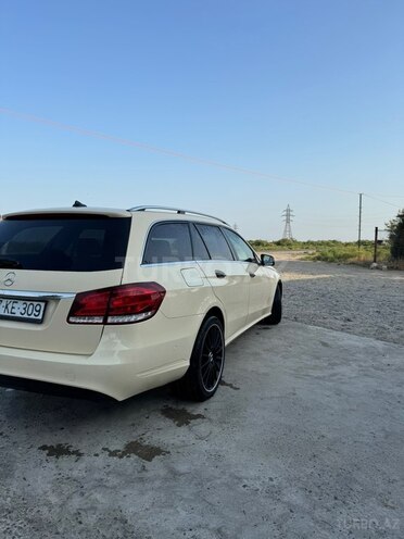 Mercedes E 220-13