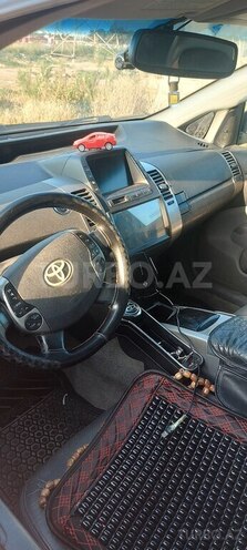 Toyota Prius-4