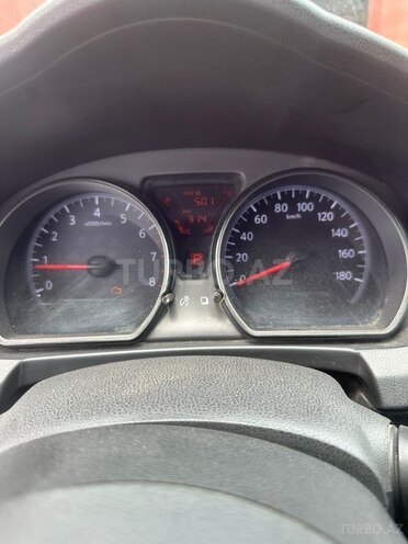 Nissan Note-7