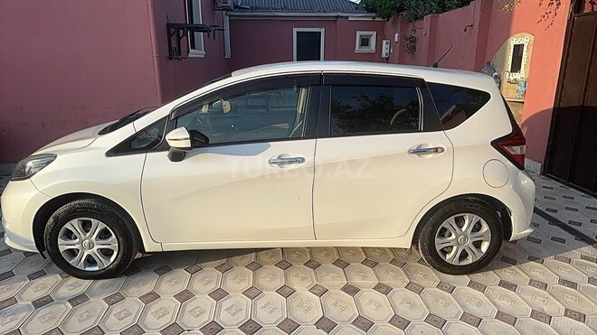 Nissan Note-10