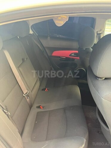 Chevrolet Cruze-14