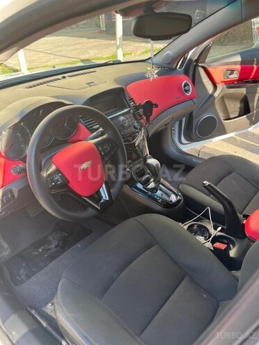 Chevrolet Cruze-15