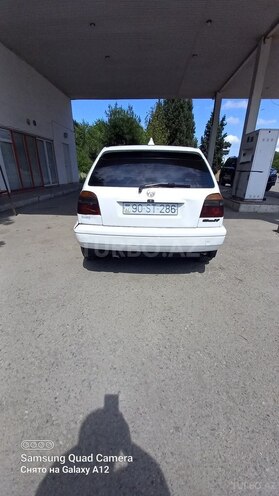 Volkswagen Golf-5