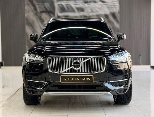 Volvo XC90-1