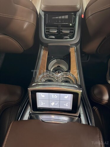 Volvo XC90-17