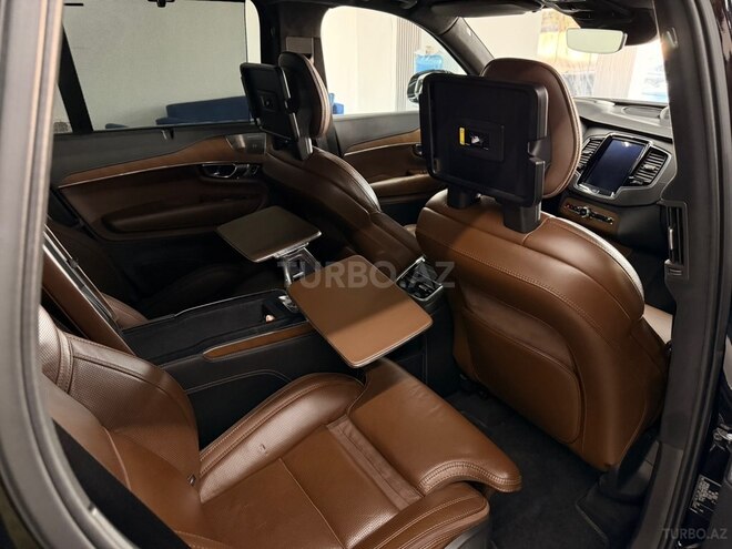 Volvo XC90-16