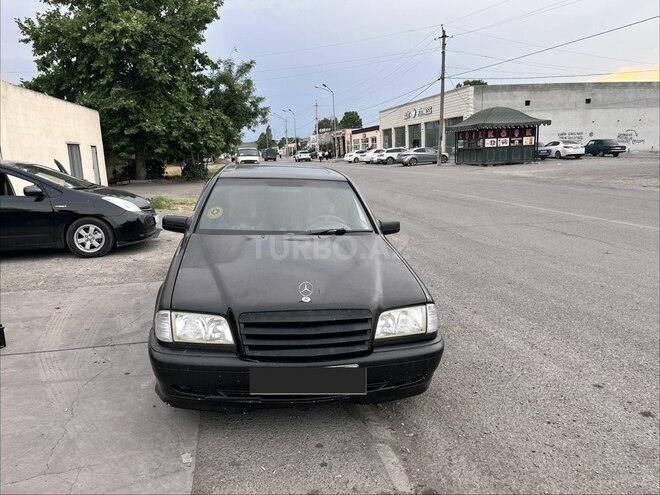 Mercedes C 220-1