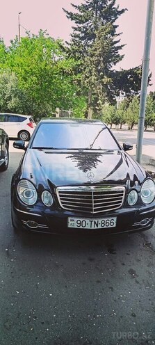 Mercedes E 220-1