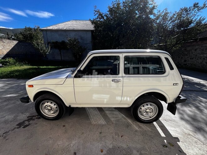 LADA (VAZ) Niva-6