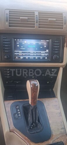 BMW 528-9