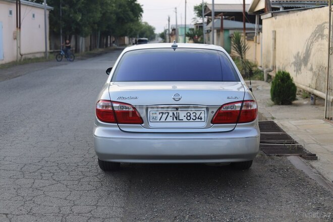 Nissan Maxima-2
