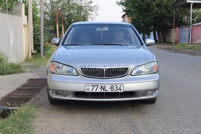 Nissan Maxima-1