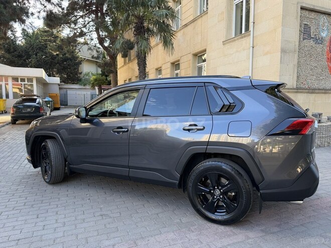 Toyota RAV4-3