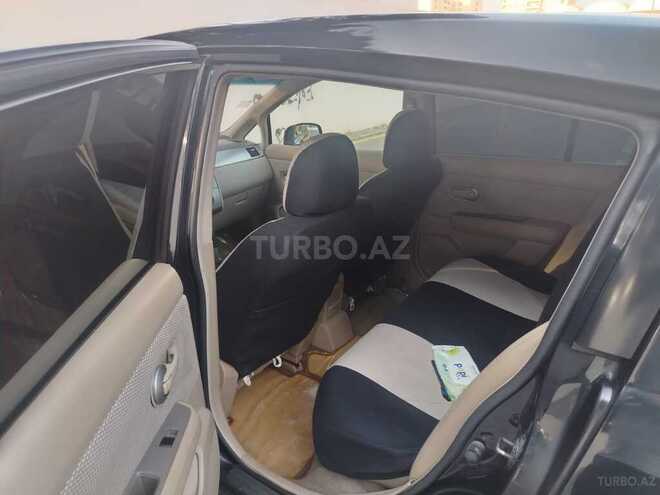 Nissan Tiida-14