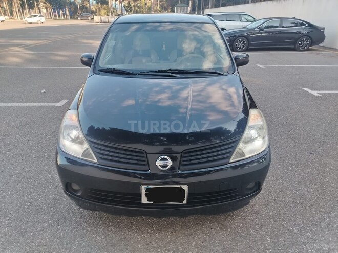 Nissan Tiida-1