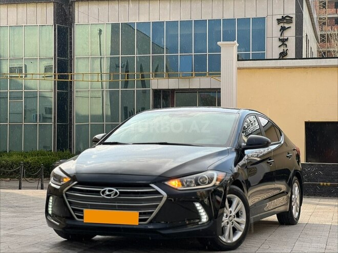 Hyundai Elantra-4