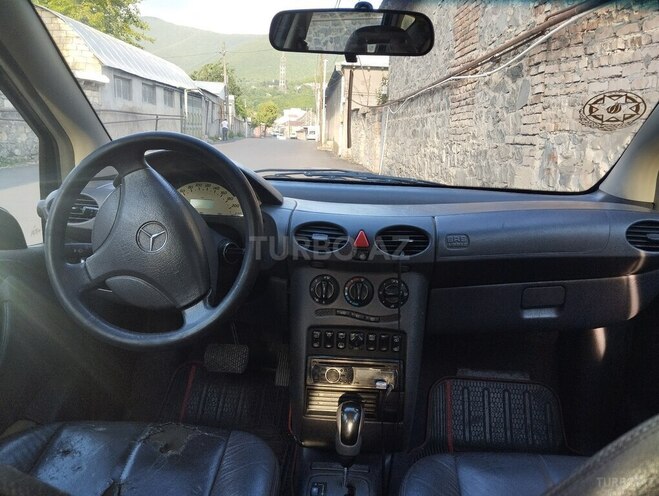 Mercedes A 140-8