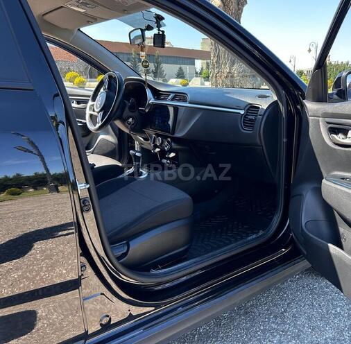 Kia Rio X-Line-2