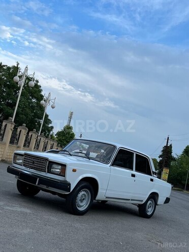 LADA (VAZ) 2107-15
