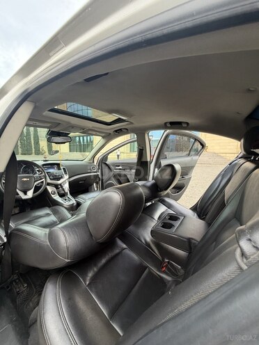 Chevrolet Cruze-6