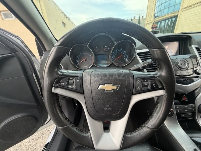 Chevrolet Cruze-10