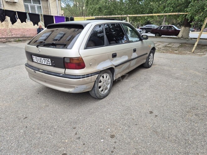 Opel Astra-7