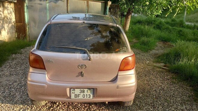 Toyota Vitz-2